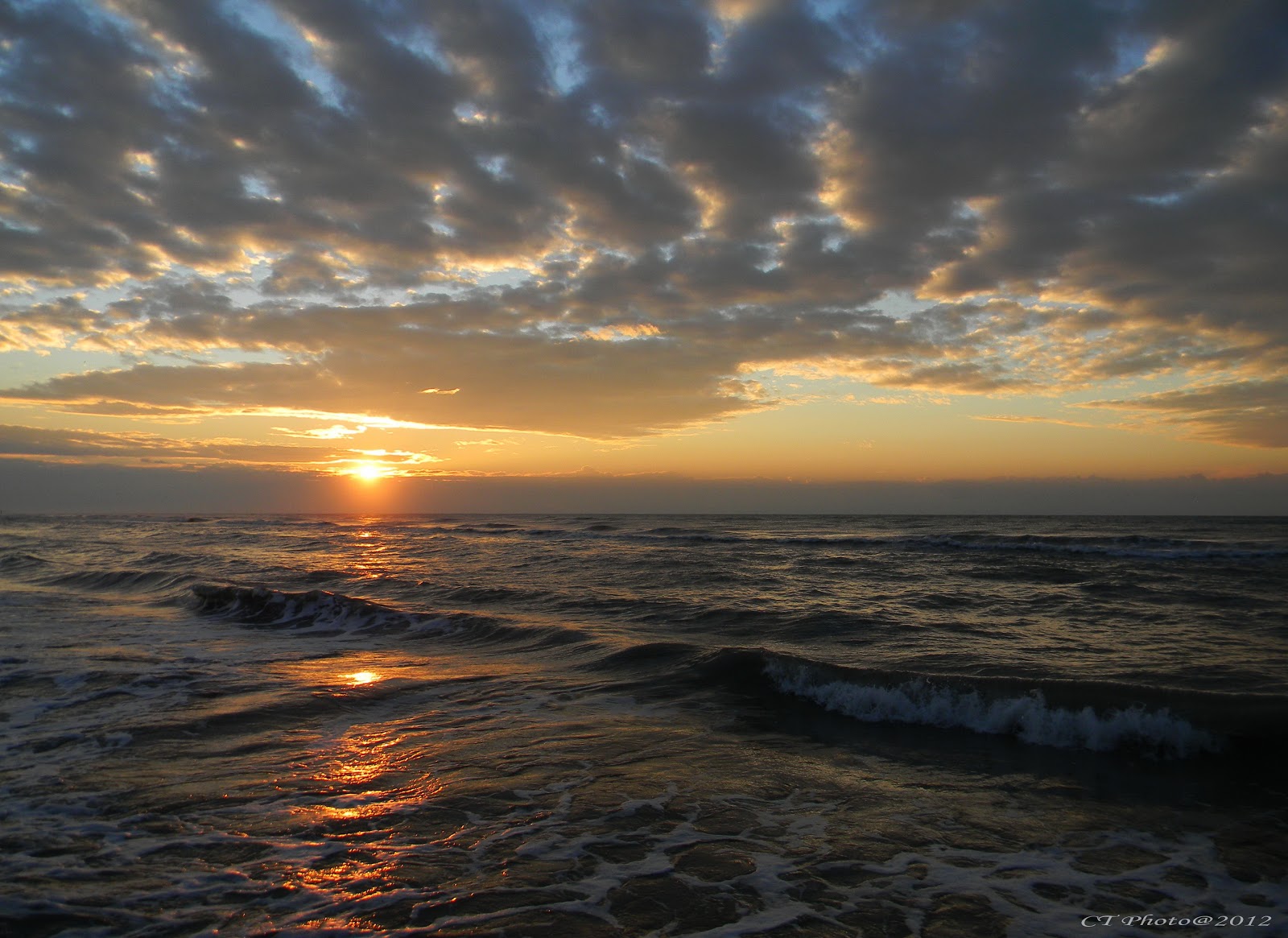Soarele strălucește astăzi peste Dobrogea. Temperaturi de peste 20 de grade Celsius