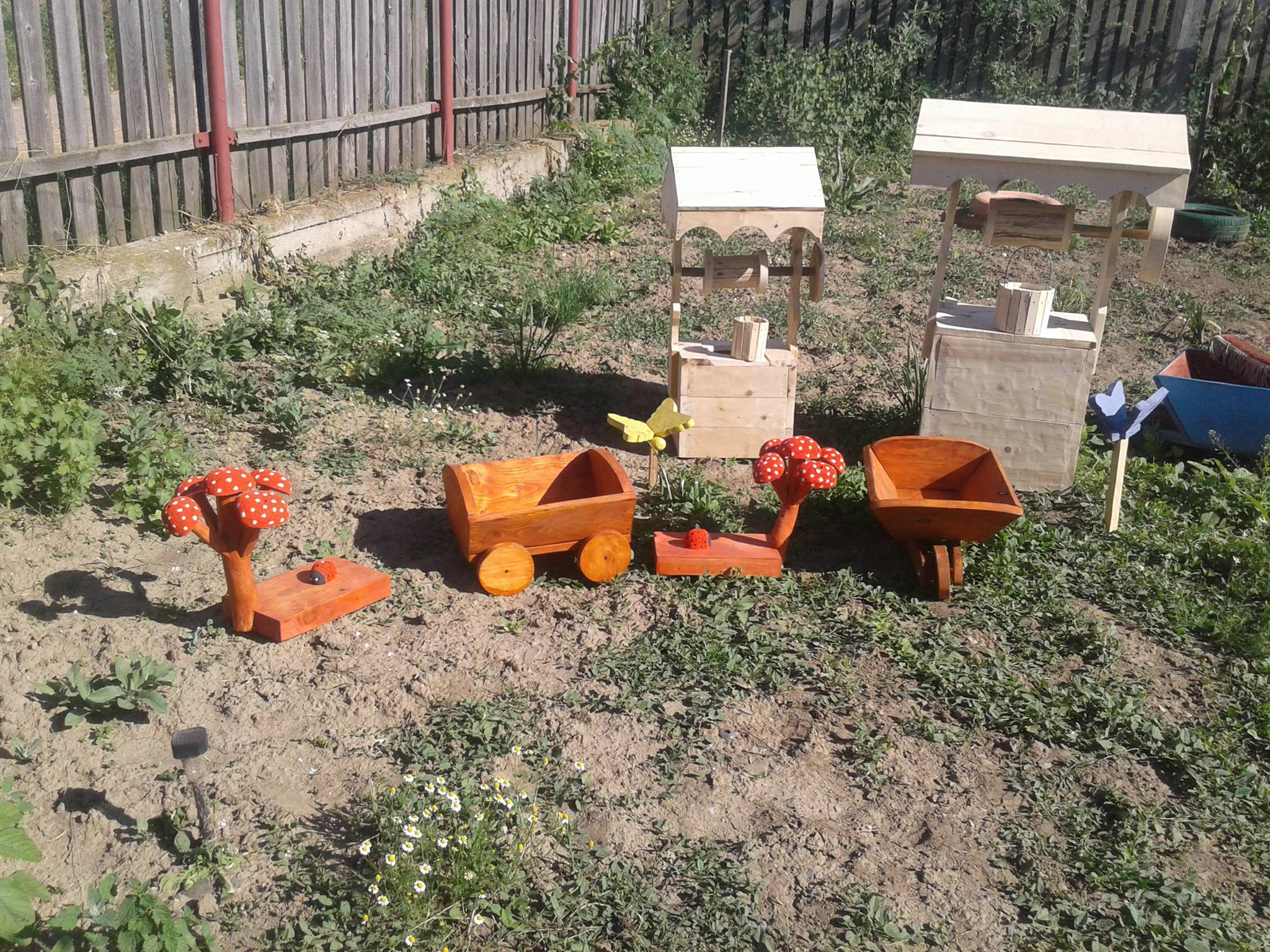 Tariverde: Fântâni, ciuperci, roabe, lădițe
