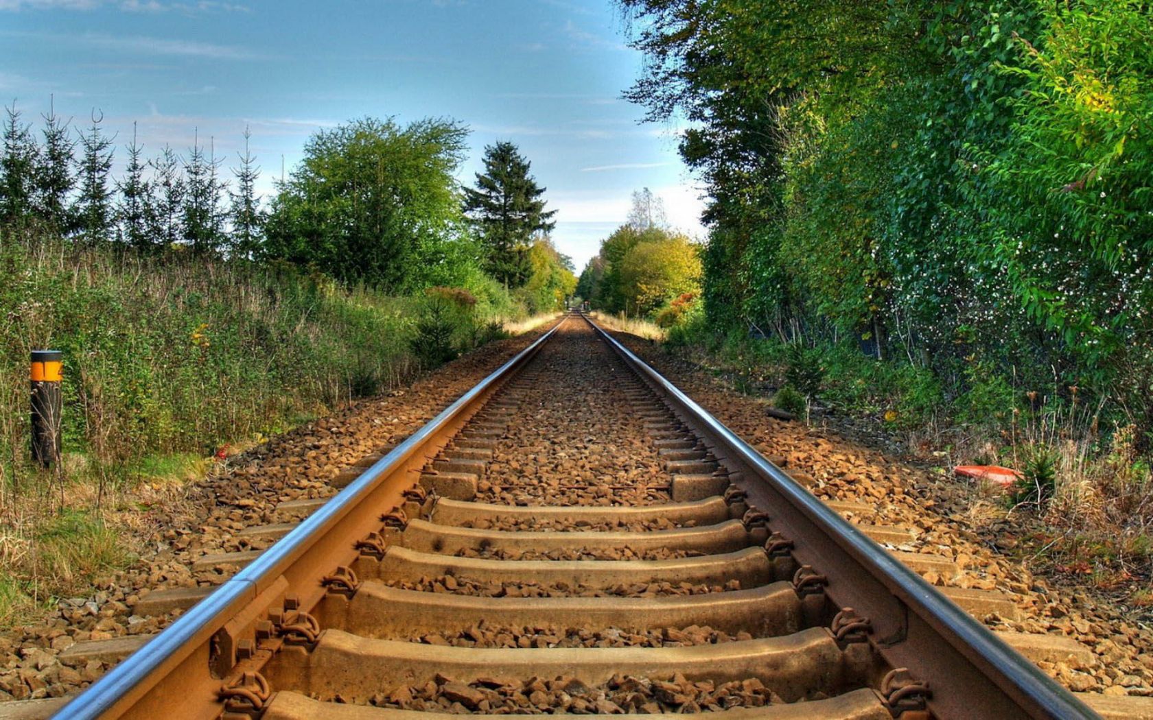 Canicula întârzie trenurile