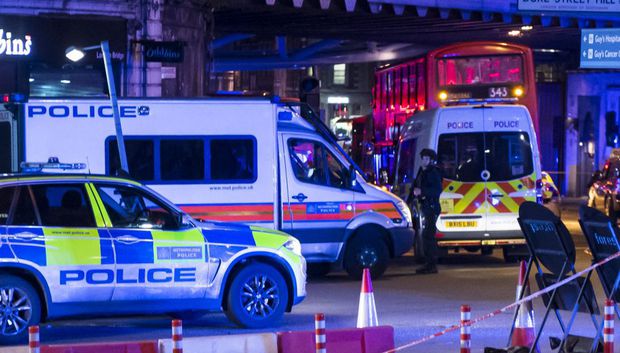 Update/MAE nu confirmă: Doi români ar fi fost reținuți în cazul atentatelor de la Londra