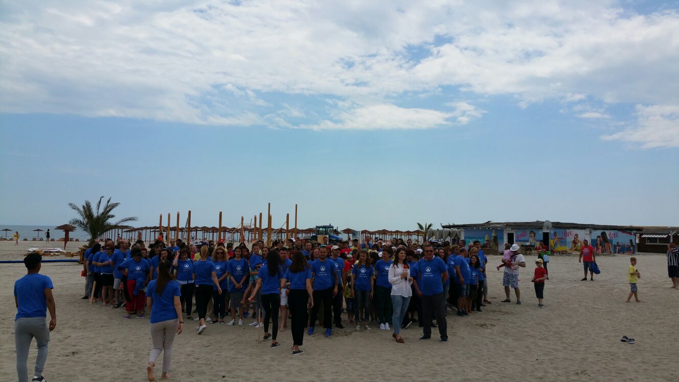 FOTO – ZIUA COPILULUI. Dezbatere pe tema viitorului copiilor în România, la Mamaia