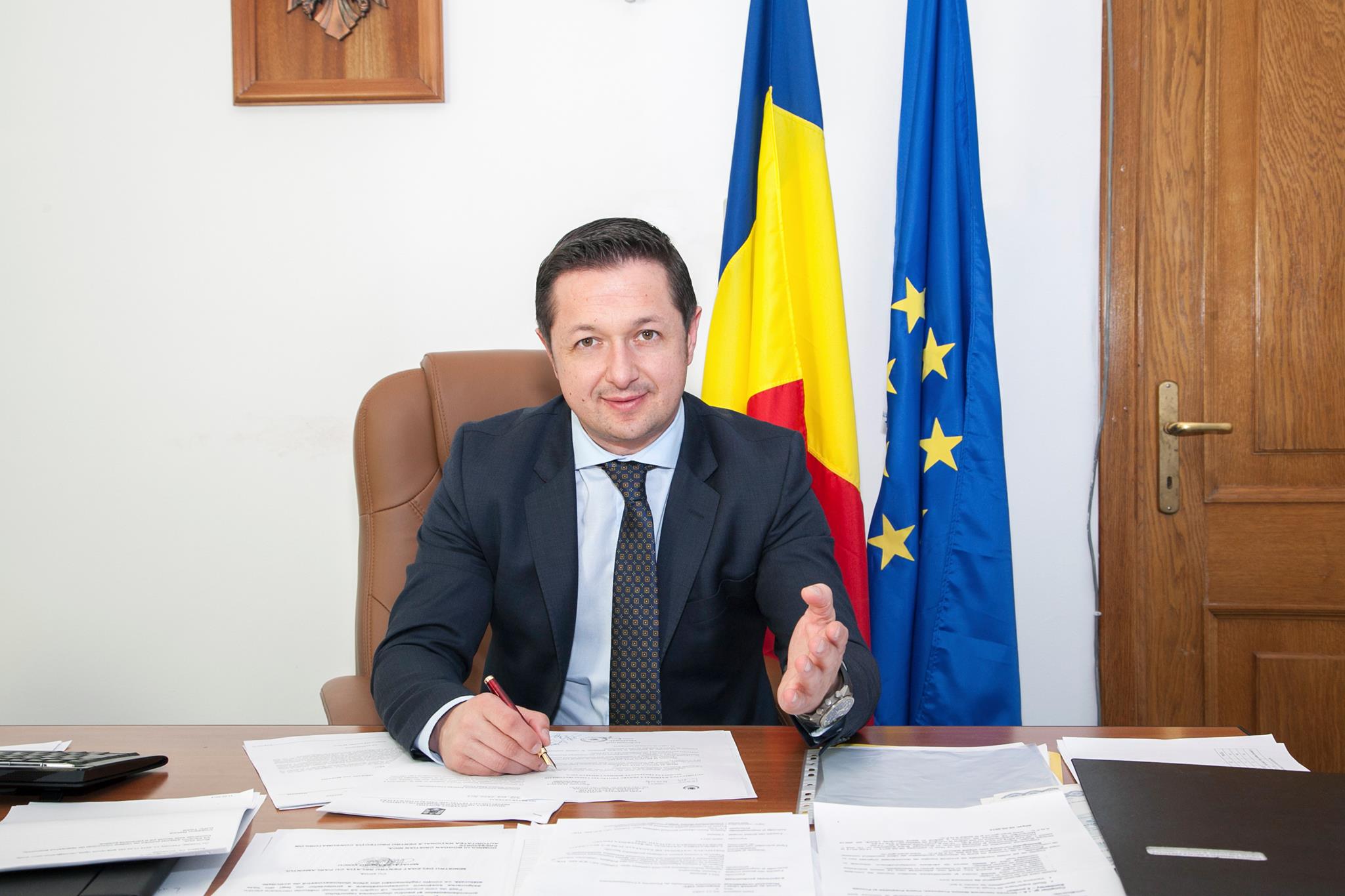 Tinerii constănțeni îl critică pe ministrul Tineretului și Sportului, Marius Dunca