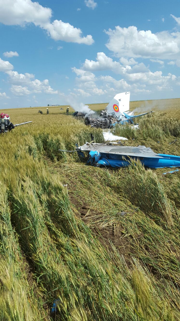 Accident aviatic la CONSTANȚA. Pilotul rănit va fi transferat la spitalul militar din Capitală (VIDEO)