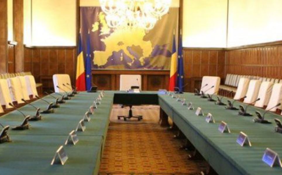 Duminică se decide lista scurtă a candidaţilor pentru funcţia de premier