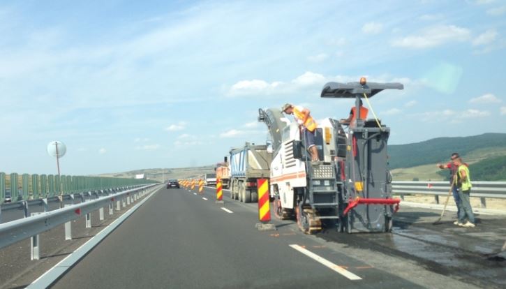 Atenție, șoferi! Încep lucrările de asfaltare pe Autostrada Soarelui