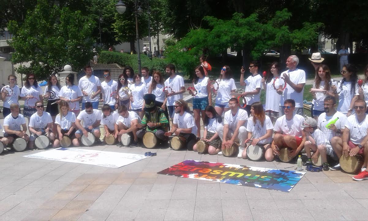 FOTO – COSTINEȘTI: Zeci de tineri din patru țări se implică în protejarea biodiversității Mării Negre