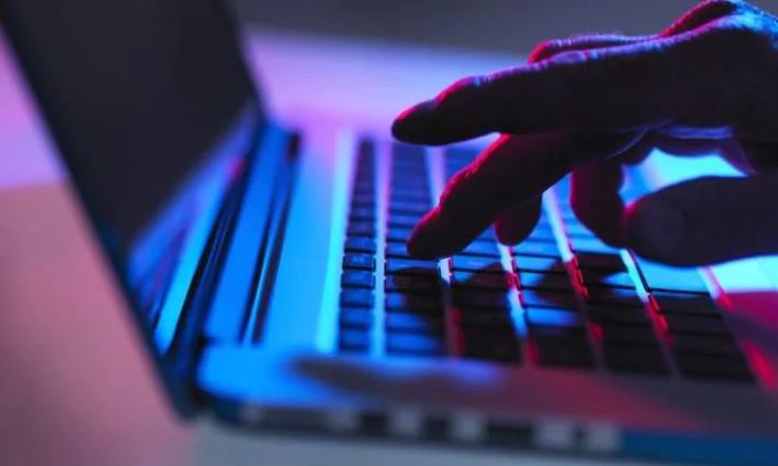 Campanie de prevenire a celor mai întâlnite șapte fraude din mediul online. Care sunt acestea