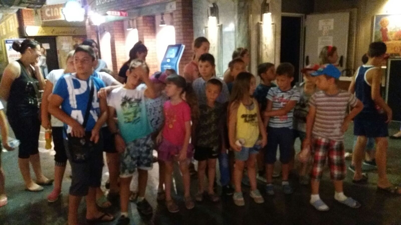 FOTO: O experiență frumoasă pentru mai mulți copii din familii defavorizate dintr-o comună constănțeană