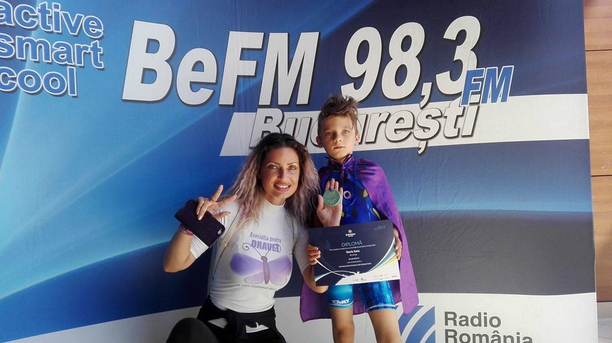 Bucureşti FM dă tonul şi porneşte Swimathon-ul