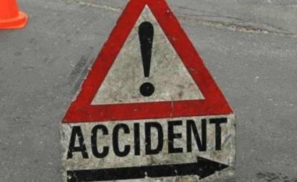 Accident într-un sens giratoriu din TULCEA. Șoferul care circula regulamentar a fost rănit