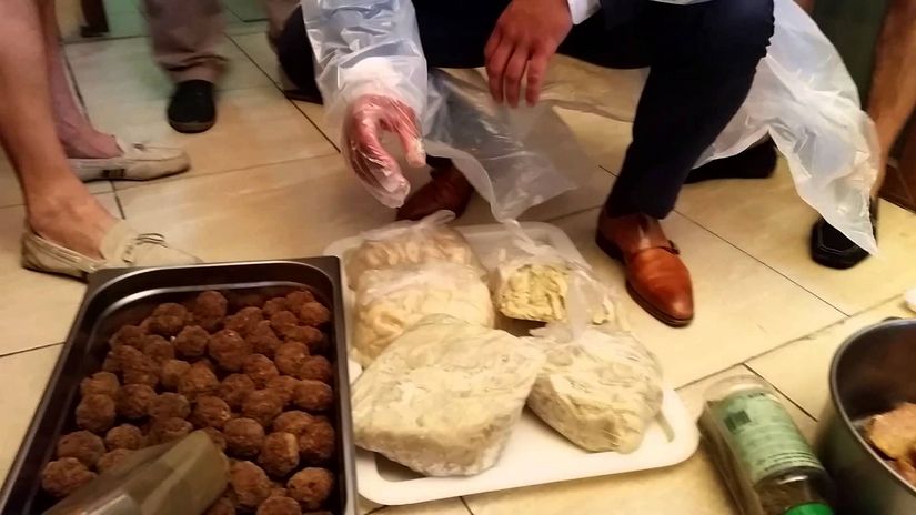 Zeci de uități de alimentație publică de pe LITORAL au fost verificate de inspectorii ANSVSA