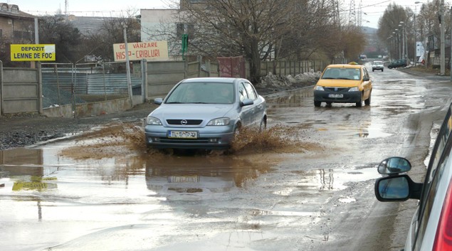 TULCEA: Străzile din municipiu ar putea fi asfaltate din subvențiile pentru transportul public