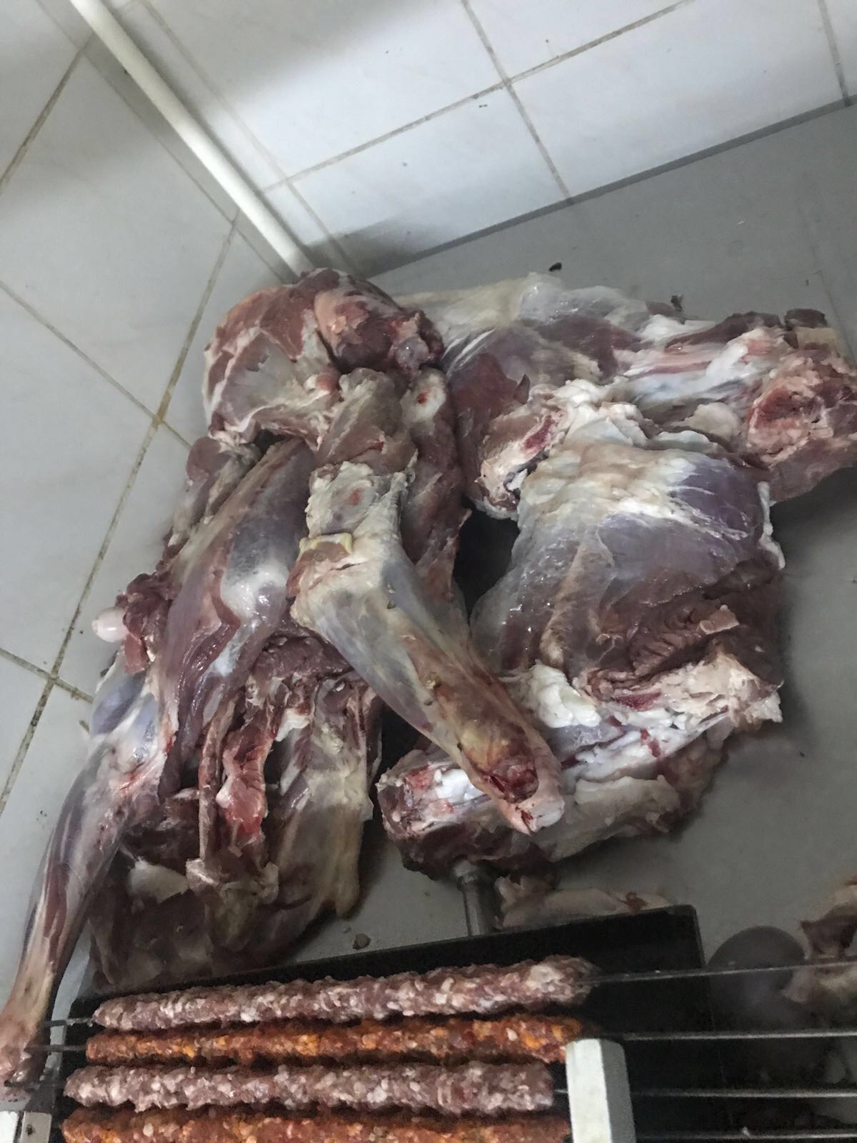 FOTO / VIDEO: Control OPC. DEZASTRU la un restaurant cunoscut din centrul CONSTANȚEI