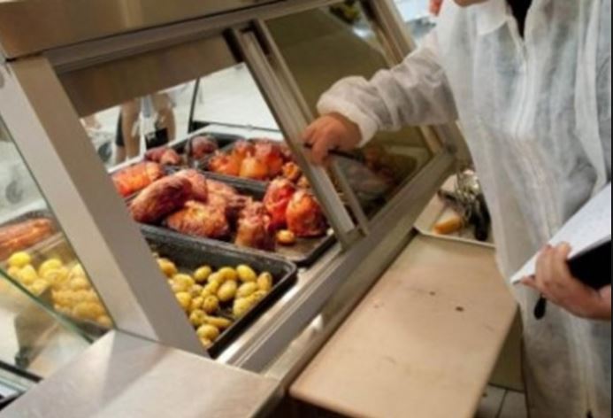 Inspectorii sanitari veterinari au luat cu asalt restaurantele și magazinele din Mamaia, Costineşti și Mangalia