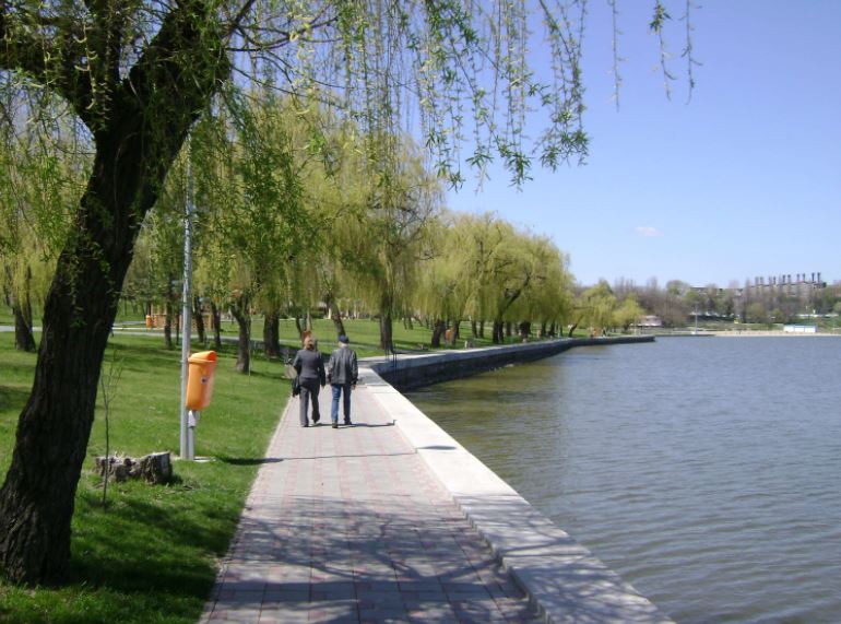 TULCEA: Liber la pescuit recreativ pe Lacul Ciuperca, de la 1 mai