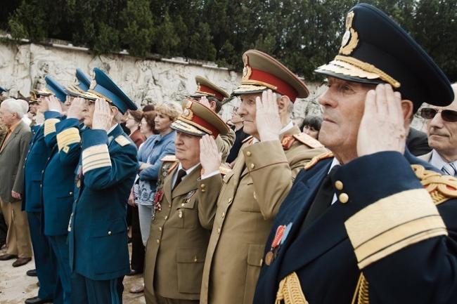 Ce se întâmplă cu pensiile militare