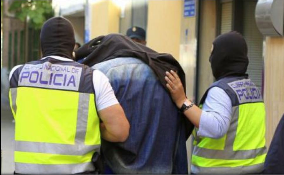 SPANIA. Fost membru al grupării Stat Islamic, arestat pentru că voia să cumpere arme