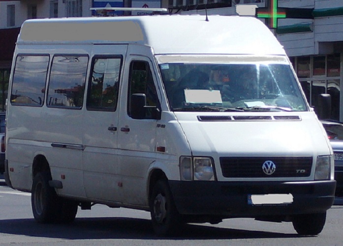 Navetiștii din Năvodari și Lumina ies în stradă pentru a cere condiții de transport decente