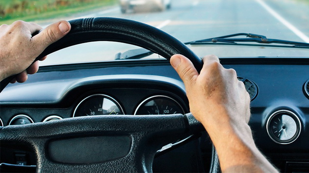 TULCEA: Un MINOR a furat un autoturism pe care l-a CONDUS