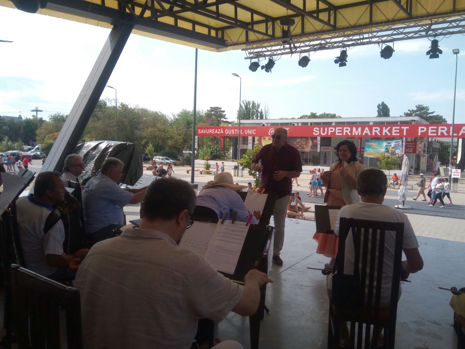 MAMAIA: Concert de Muzică Populară Radio, condus de dirijorul Adrian Grigoraș, la Târgul Gaudeamus Litoral 2017