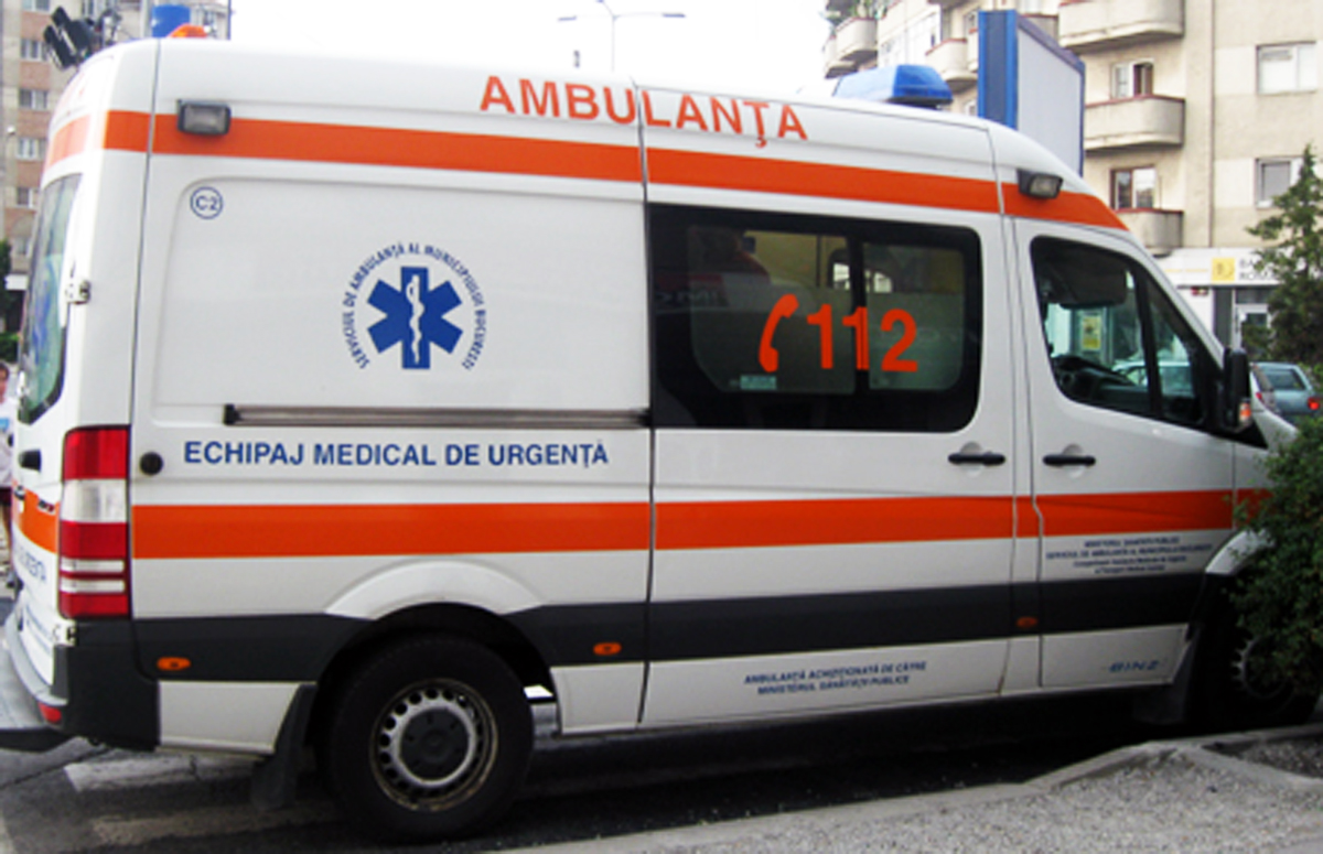 Șofer de ambulanță, REȚINUT de polițiști