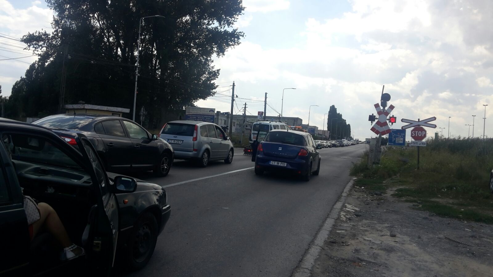 FOTO: INCREDIBIL! Se întâmplă în CONSTANȚA! Traficul pe un bulevard este BLOCAT! Află de ce!