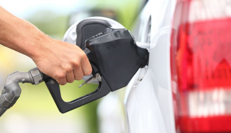 Vești proaste pentru șoferi! Accizele la carburanţi cresc din nou