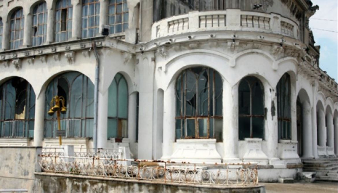 CONSTANȚA: Reabilitarea Cazinoului prinsă în contestații. Ce spune Primăria