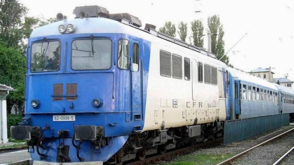 UPDATE/ȘOCANT! O mamă și trei copii, morți după ce s-ar fi aruncat în fața trenului București – Constanța