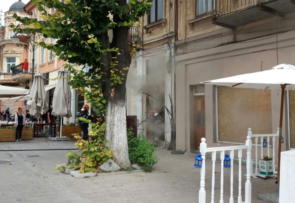 CONSTANȚA/VIDEO: Incendiu la o clădire din centrul vechi