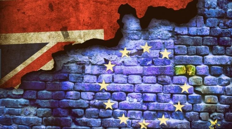 BREXIT: LONDRA vrea să negocieze o „uniune vamală temporară” cu BRUXELLES 