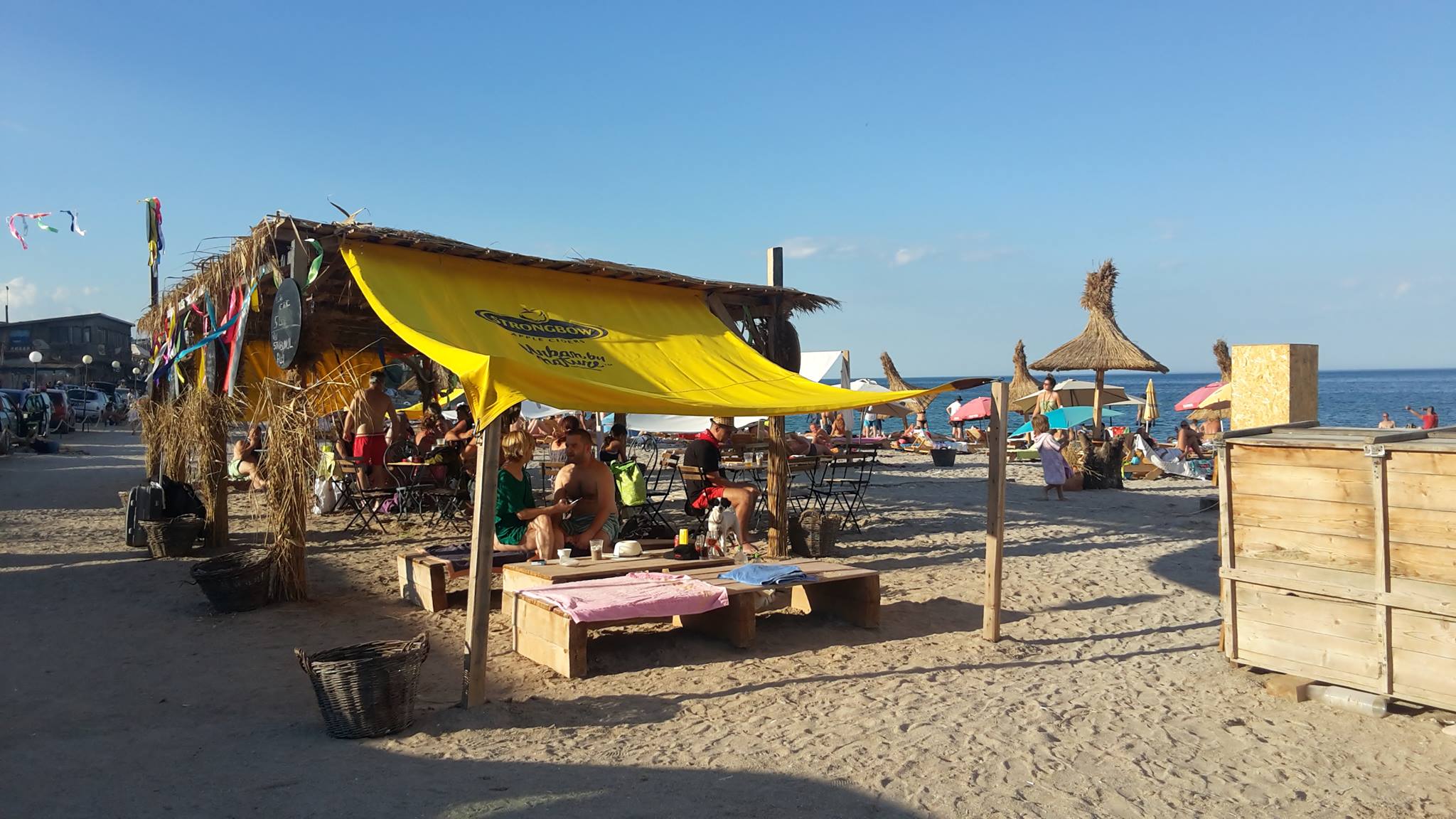 FOTO: „Plaja de carte“ la Vama Veche