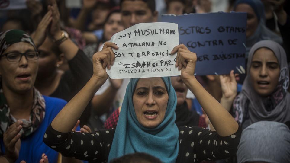 Protest împotriva TERORISMULUI la Barcelona: „Nu ne este frică!“