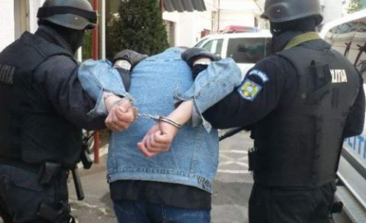 Barbați din GALAȚI reținuți după ce ar fi exploatat prin muncă în ITALIA peste 100 de persoane
