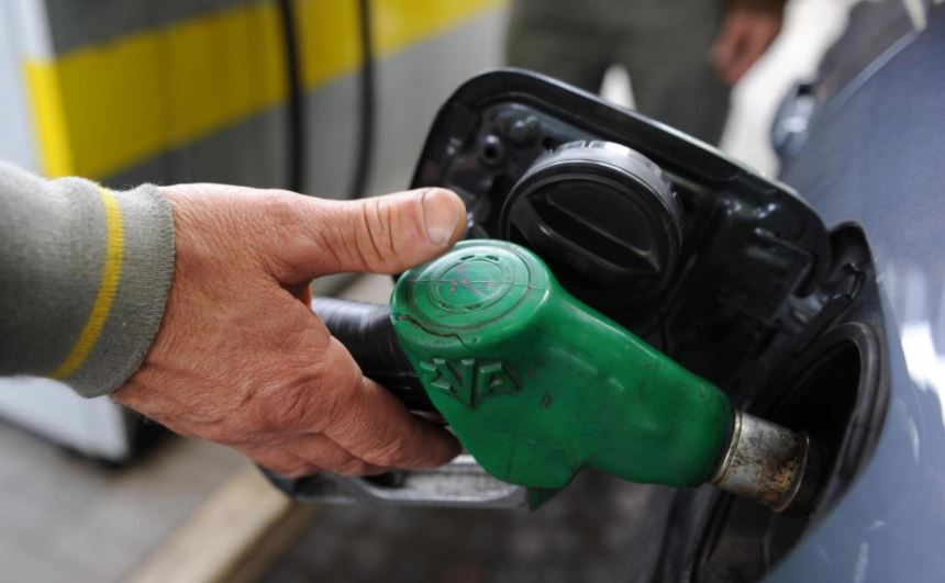 Supraacciza la carburanţi, reintrodusă chiar de luna viitoare