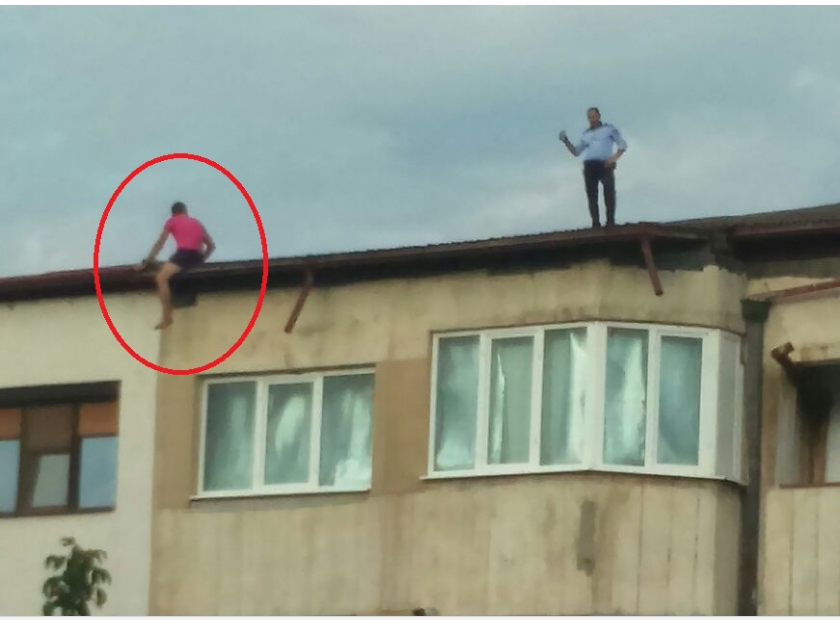 Tulceanul care a vrut să se arunce de pe bloc a fost salvat de un polițist
