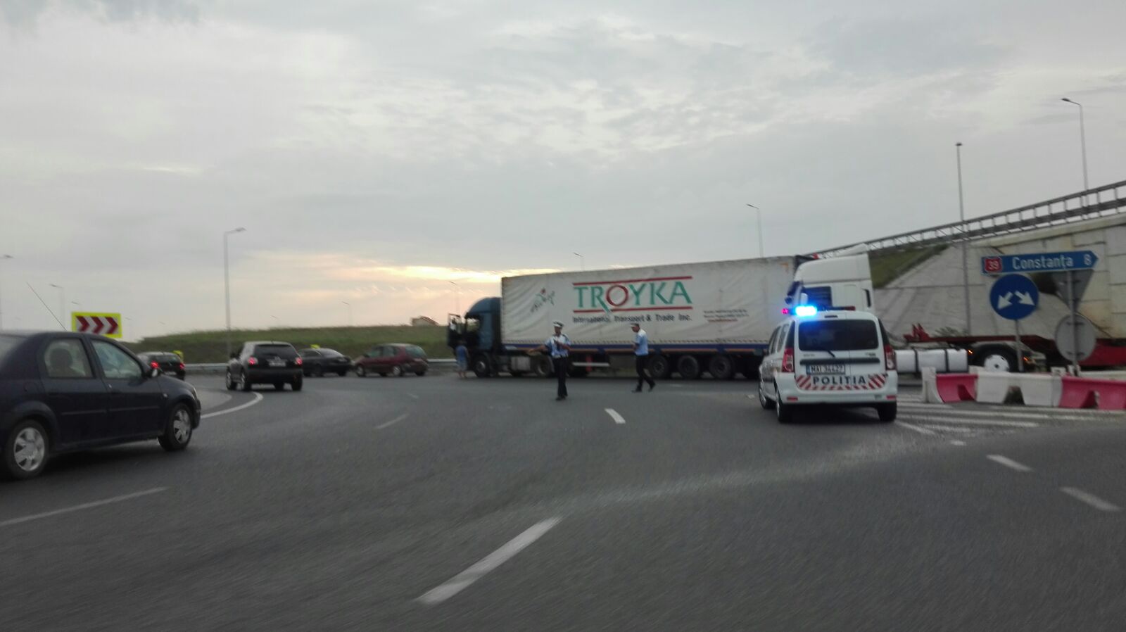 FOTO: Trafic ÎNGREUNAT pe DN 39