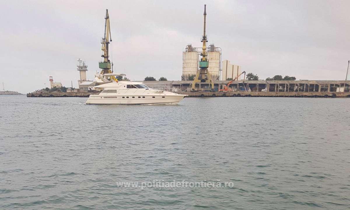 CONSTANȚA: Țigări de contrabandă descoperite la bordul unui yacht
