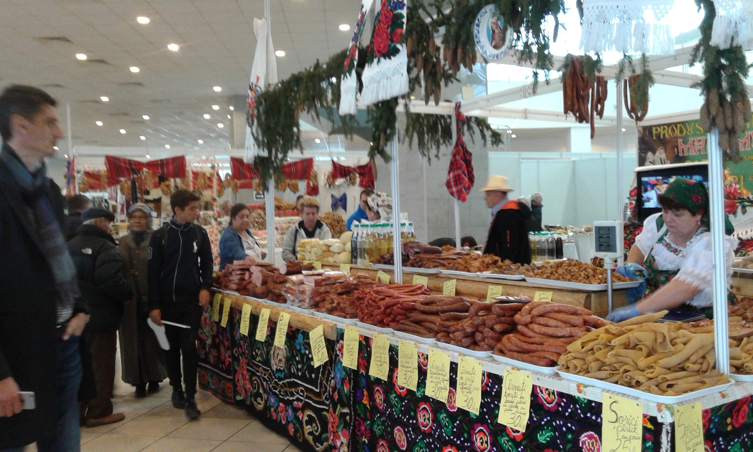 Fructe și legume pe alese, dar și alte bunătăți de toamnă, la Sărbătoarea Recoltei și Vinului Dobrogean