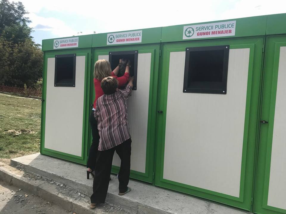 FOTO: Sistem modern de colectare a deşeurilor la TULCEA