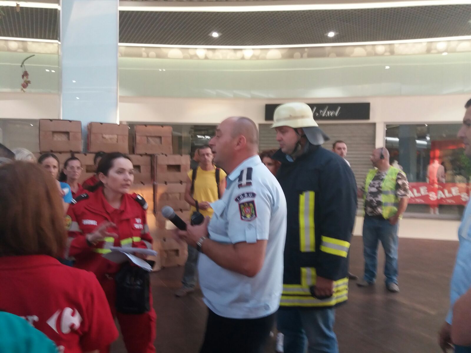 CONSTANȚA/VIDEO: Intervenție pe un scenariu sumbru. Evacuare de persoane în caz de cutremur