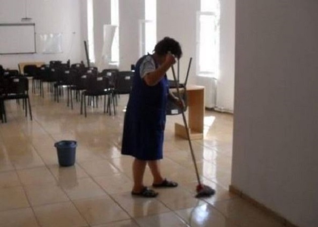 Județul TULCEA: În una din trei şcoli, siguranţa elevilor este garantată de către… femeia de serviciu