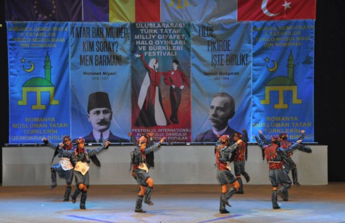 CONSTANŢA găzduiește Festivalul Portului, Dansului şi Cântecului Popular Turco – Tătar