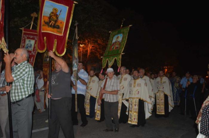 MANGALIA: Procesiune închinată Sărbătorii Naşterii Maicii Domnului