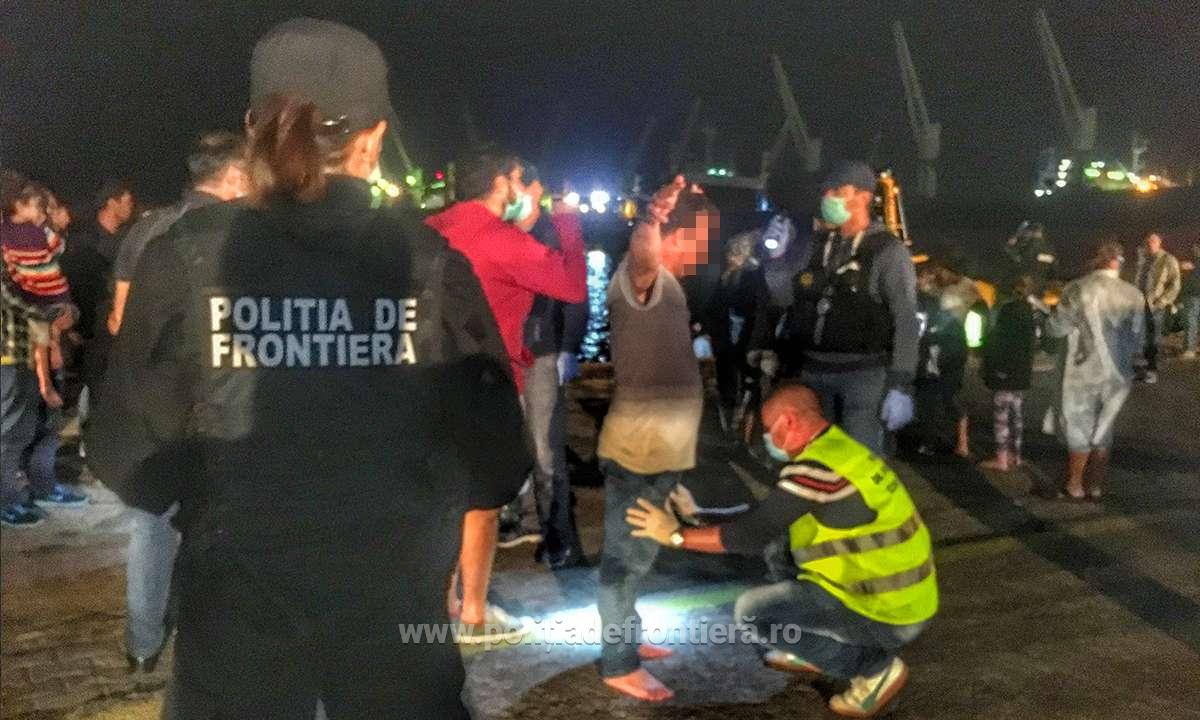 Călăuzele celor peste 150 de migranți ajunși în Portul Midia au fost arestate