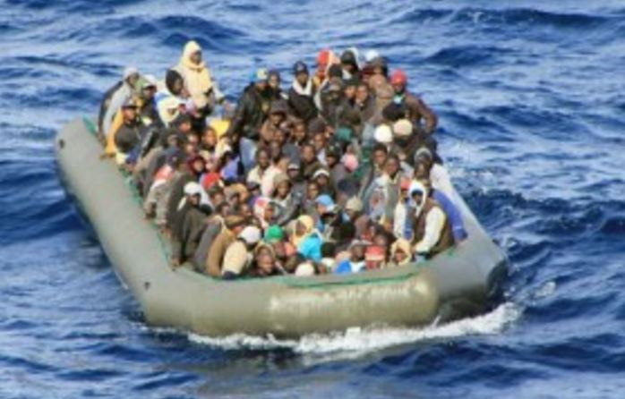 MAREA NEAGRĂ: Ambarcațiunea plină cu migranți se îndrepta spre România