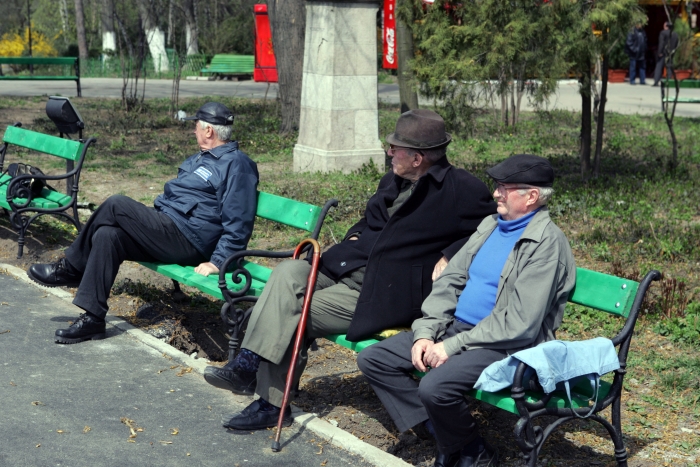 Adio singurătate pentru bătrânii din Năvodari! Primăria le oferă GRATUIT asistență și… seri dansante