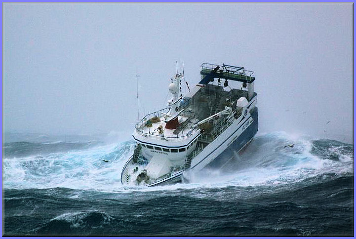 Porturile maritime sunt închise din cauza vântului