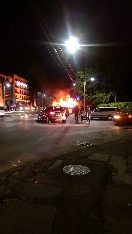 CONSTANȚA: Doi dintre răniții în incendiul de aseară, transportați la un spital din Capitală