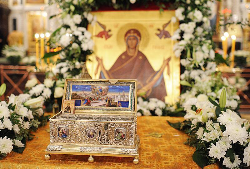 Brâul Maicii Domnului ajunge duminică la Cumpăna